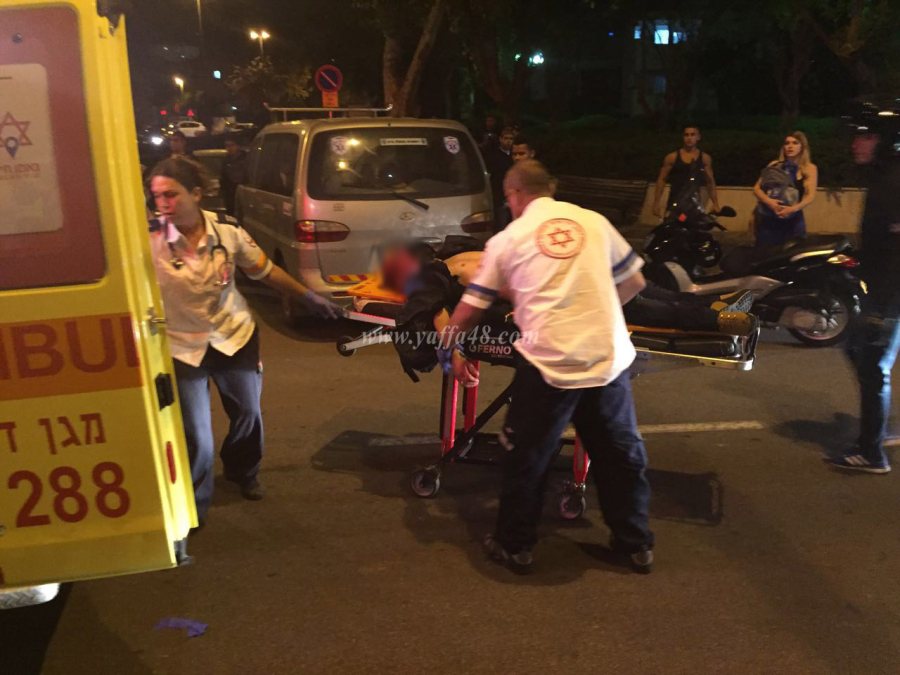 بالصور: اصابة خطيرة لسائق دراجة نارية بحادث طرق بمدينة يافا 